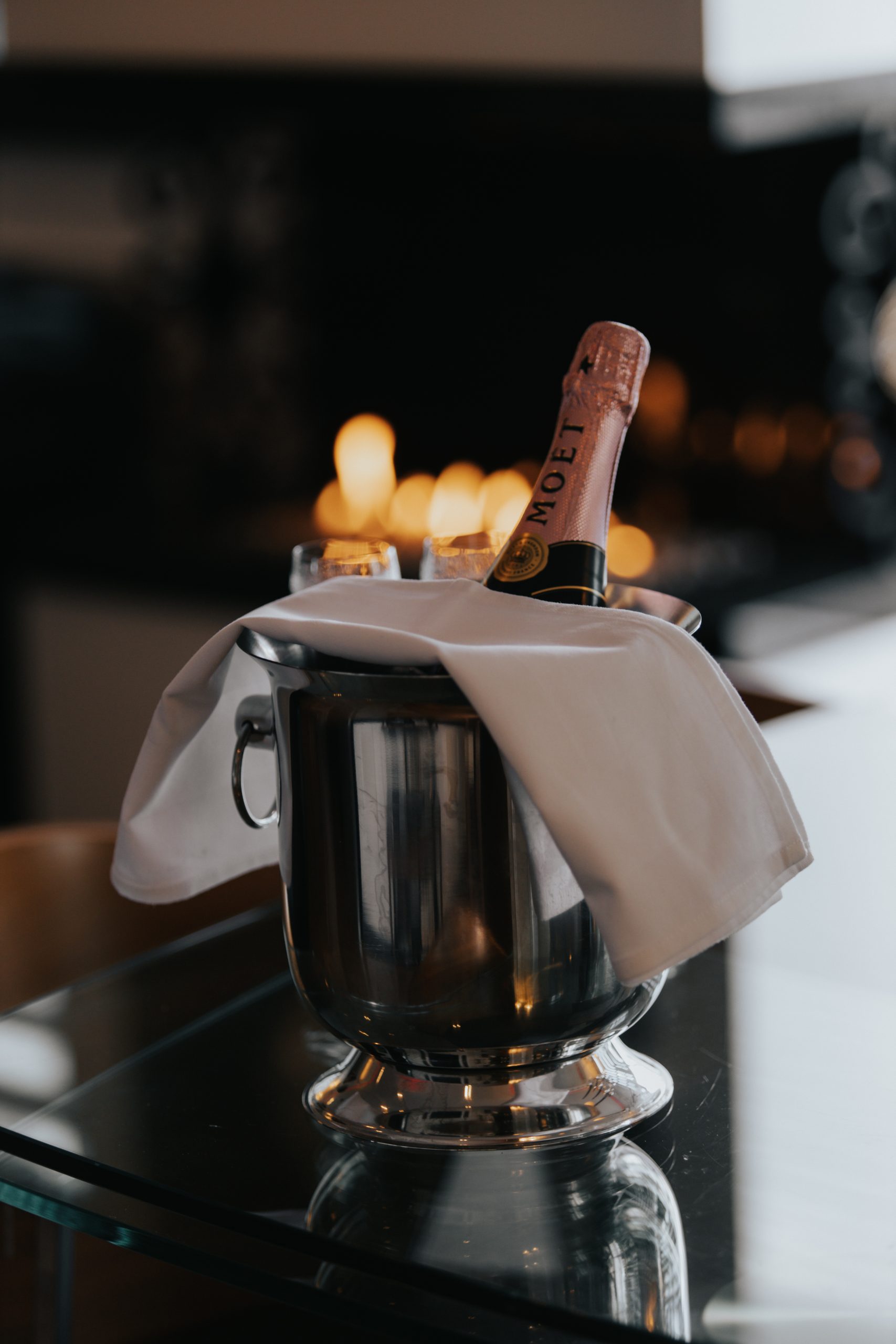 Hotel Keflavik. Deluxe room with breakfast for two - Winter gift card